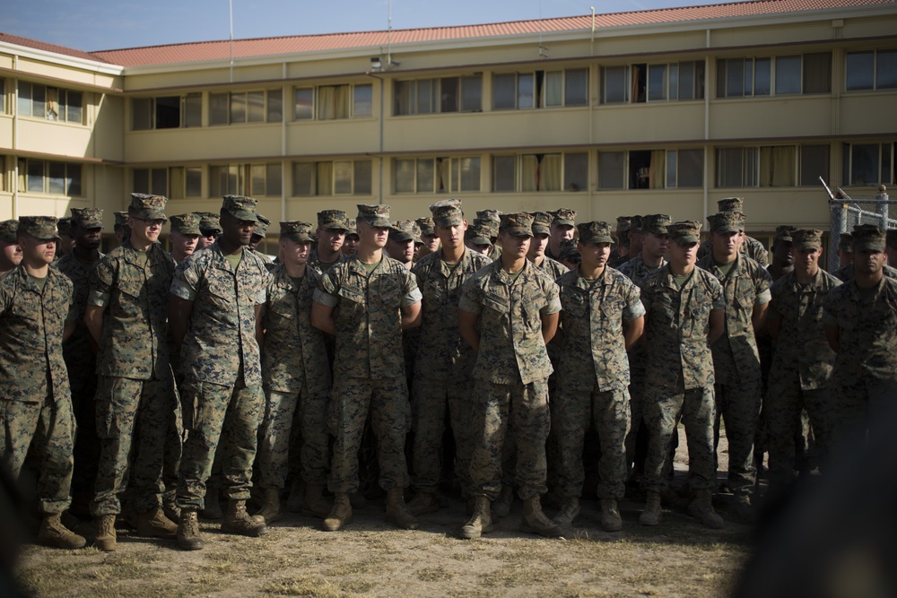 SPMAGTF-CR-AF Marines Receive Challenge Coins
