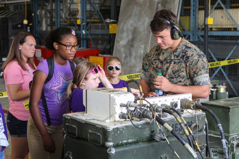 2nd Maintenance Battalion hosts family day