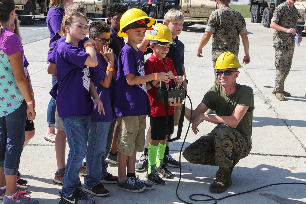 2nd Maintenance Battalion hosts family day