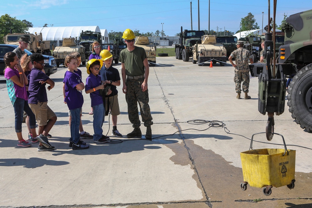 2nd Maintenance Battalion hosts family day