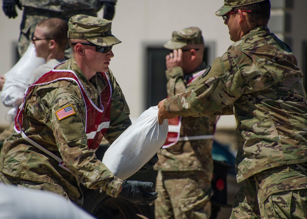 Guardsmen respond to Missouri flooding