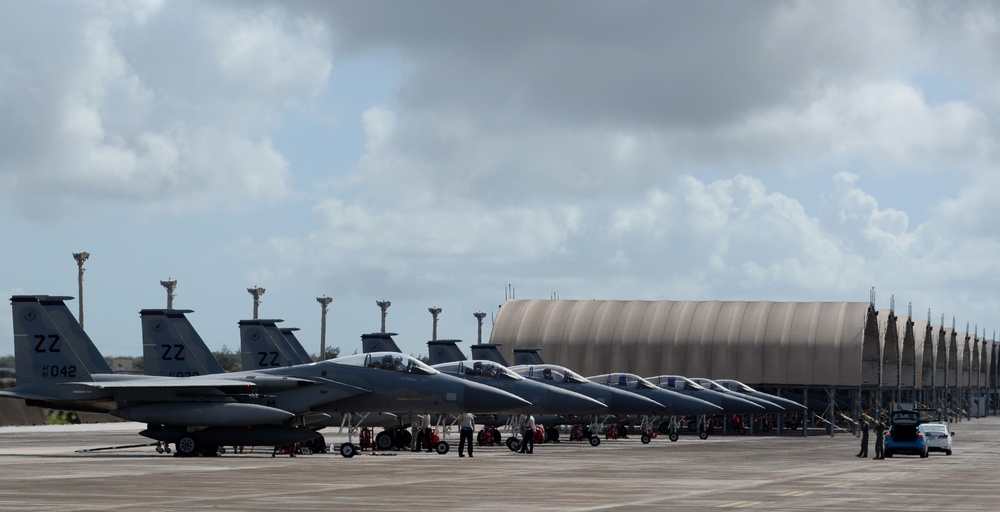 Royal Singapore, U.S. Air Forces strengthen ties through training