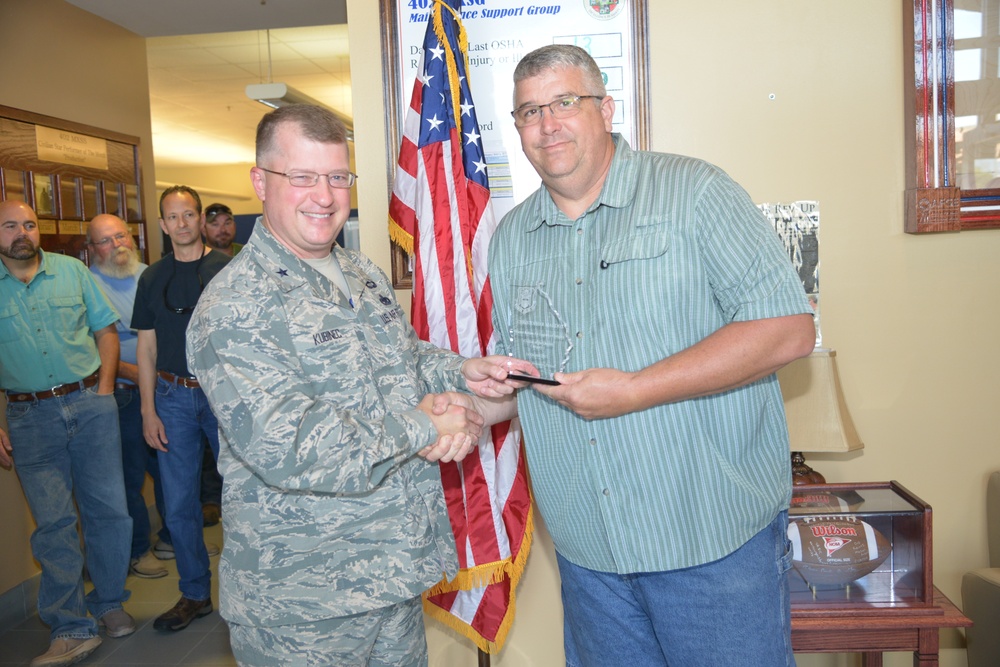 First quarter awards and 30-year service pins to WR-ALC military and civilian employees.