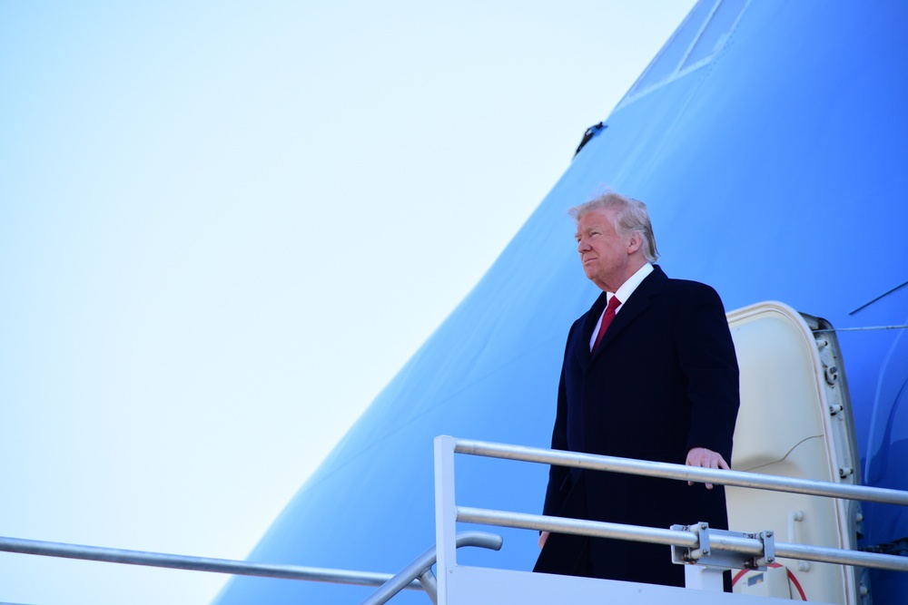 President Trump deplanes in Nashville