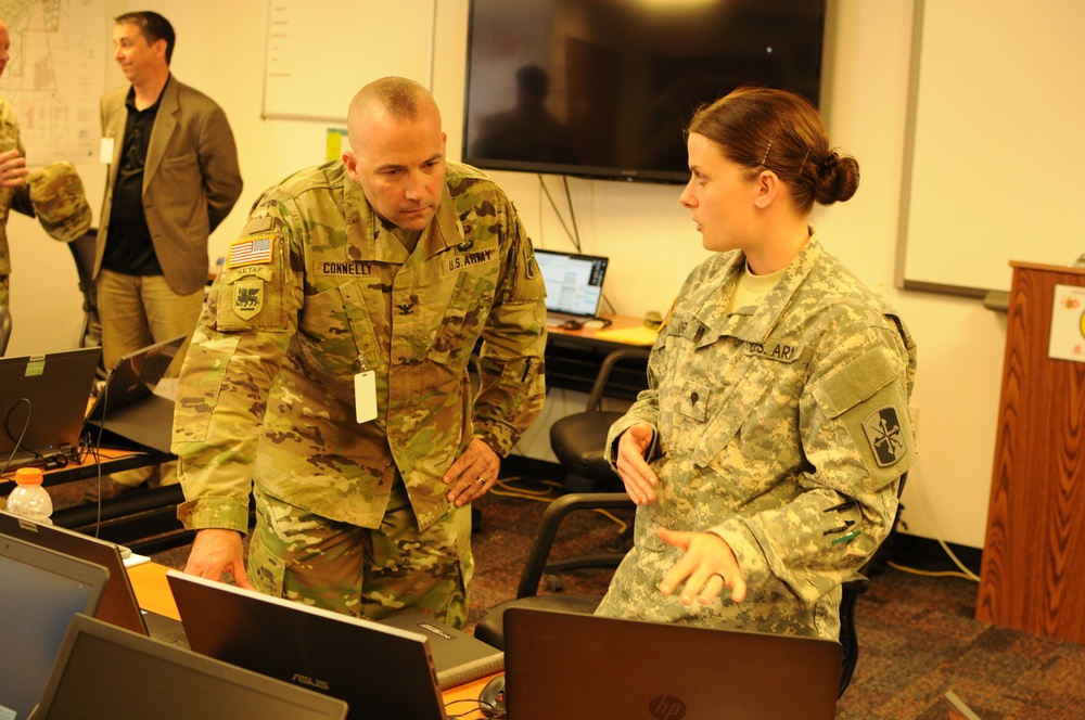 Maryland Guard Leaders Visit Cyber Shield 17