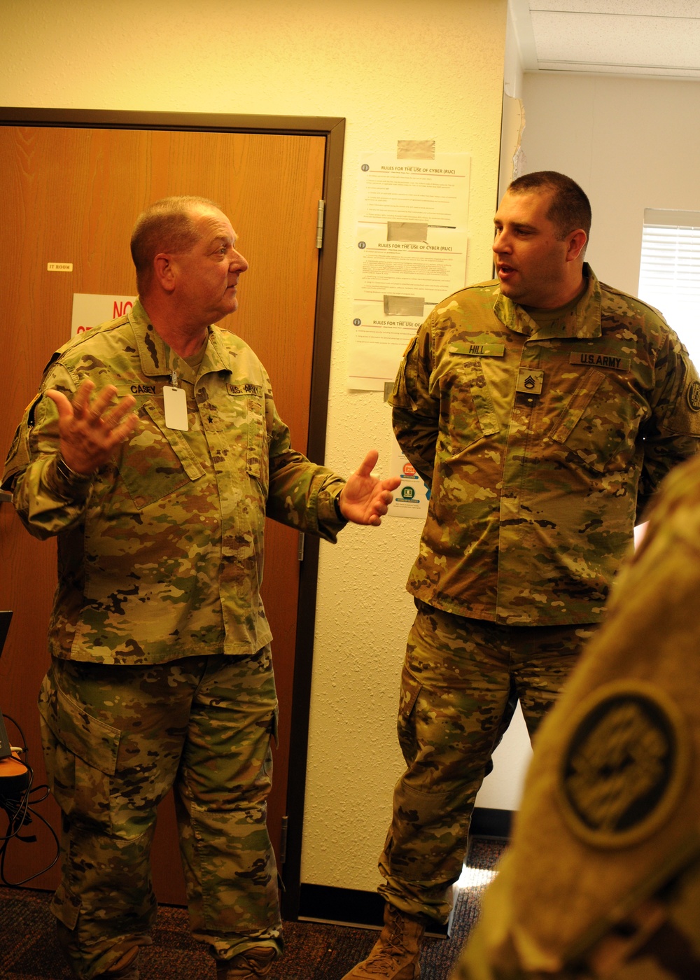 Maryland Guard Leaders Visit Cyber Shield 17