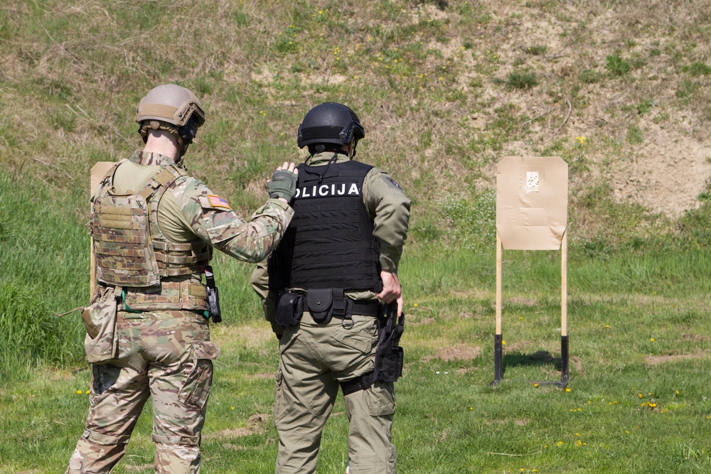U.S. Army Special Forces train Serbian Anti-Terrorism police
