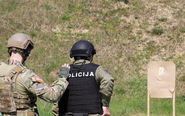 U.S. Army Special Forces train Serbian Anti-Terrorism police