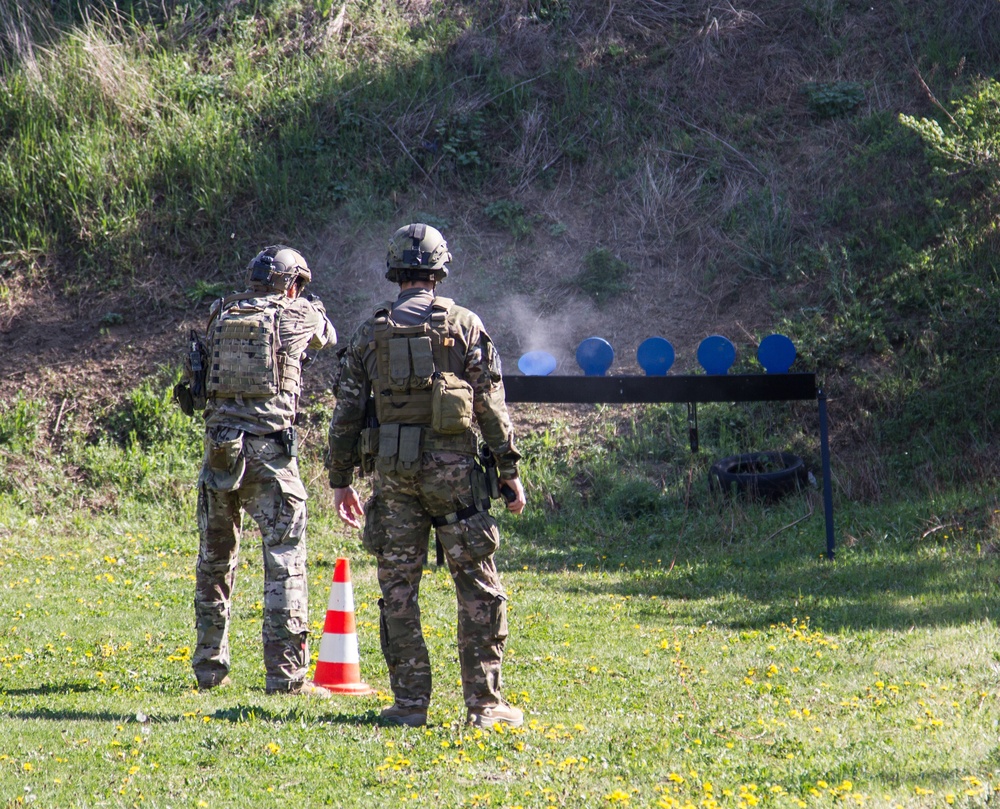 U.S Army Special Forces train Serbian Anti-Terrorism police