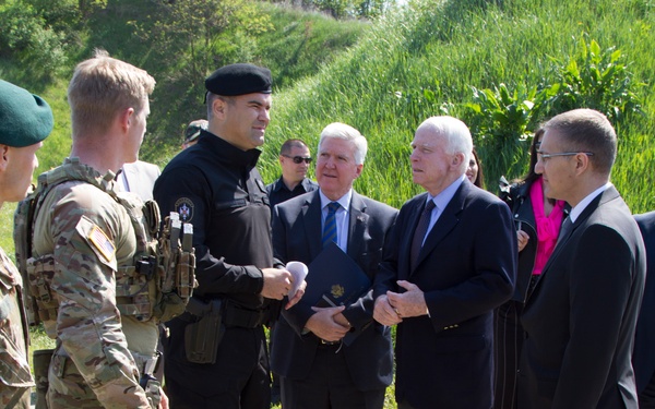 Sen. John McCain visits with U.S Army Special Forces in Serbia