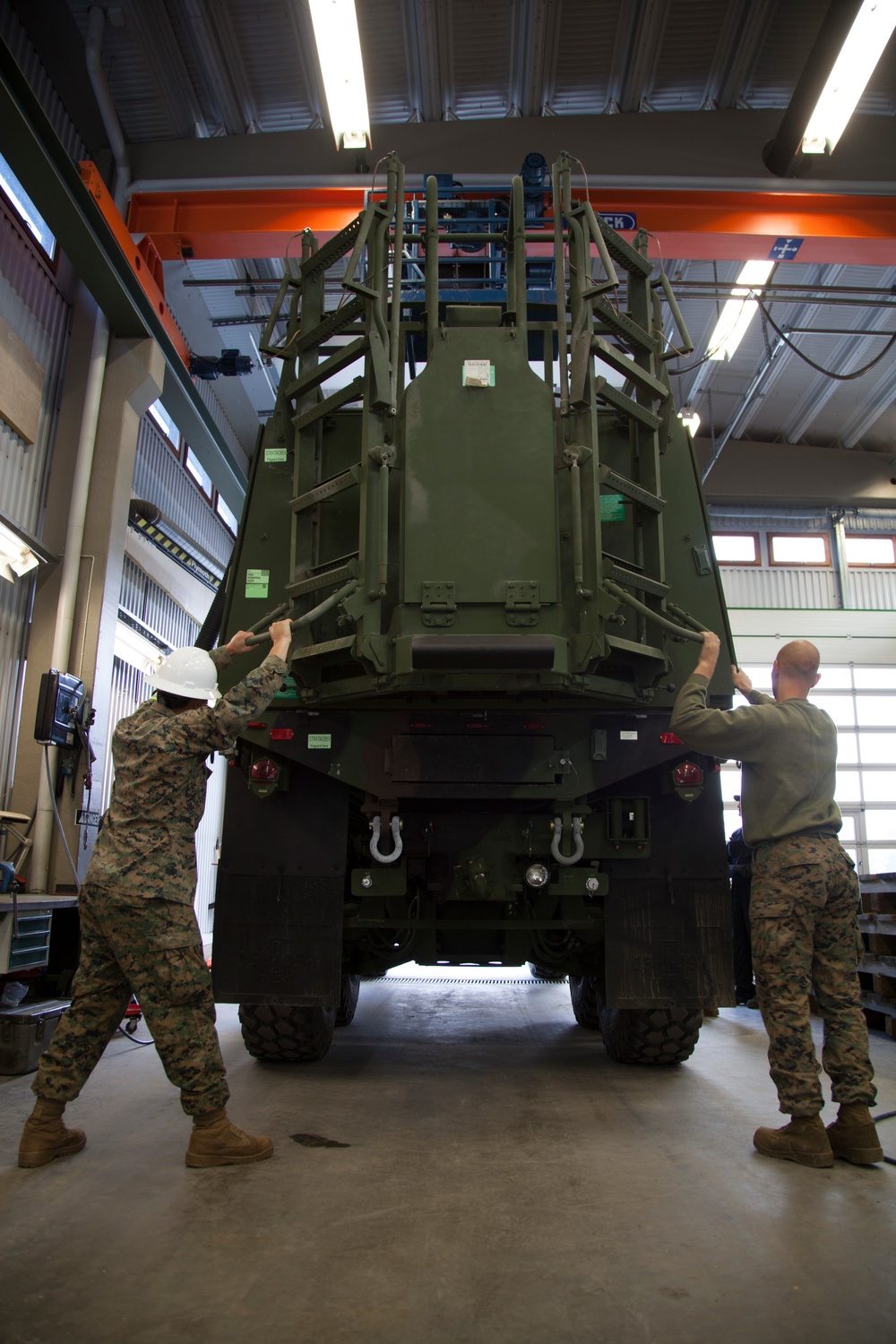Hit the Road | STRATMOBEX Marines conduct convoy ops in Norway