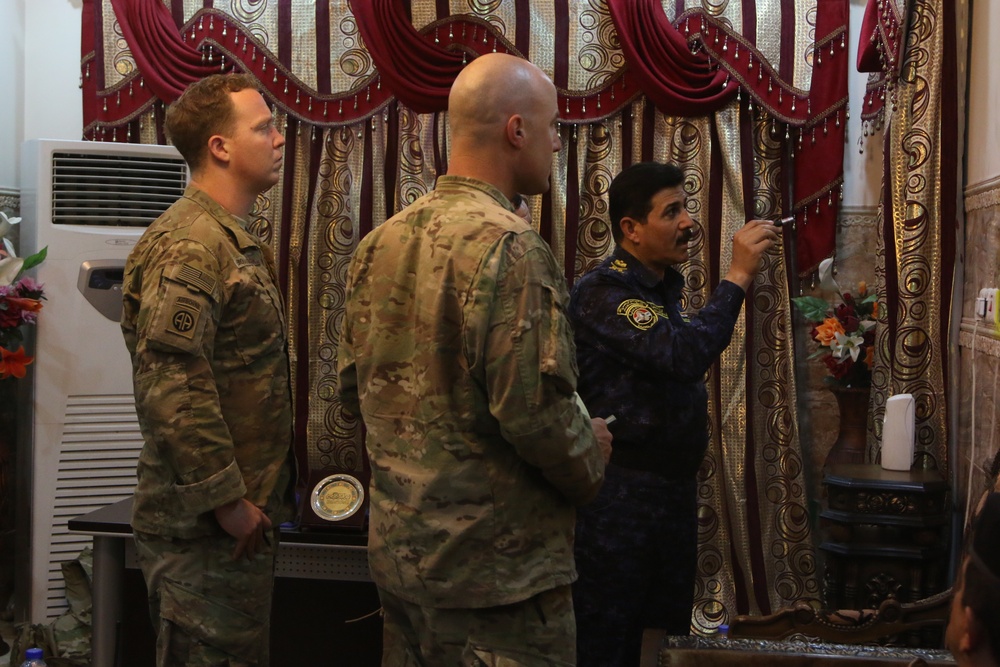 U.S. Army Paratrooper leadership meets with Iraqi Federal Police leadership