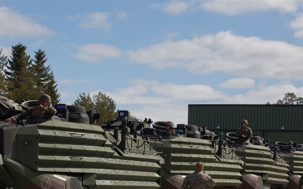 Hit the Road | STRATMOBEX Marines conduct convoy ops in Norway