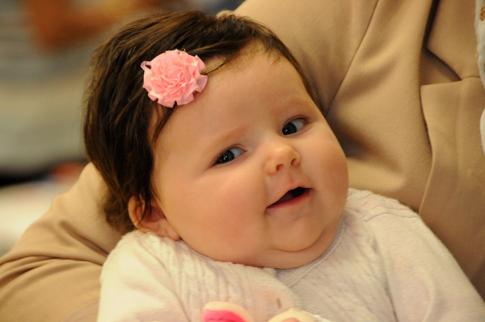Operation Homefront delivers free cribs to military parents