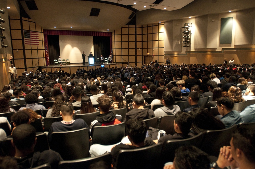 U.S. Army surgeon general inspires high school student, opportune visit follows