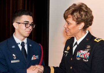U.S. Army surgeon general inspires high school student, opportune visit follows