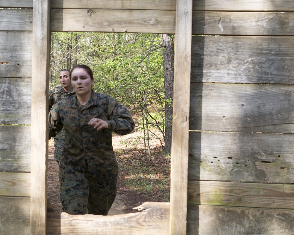 Marines with H&amp;S BN run the Endurance Course at Camp Barrett