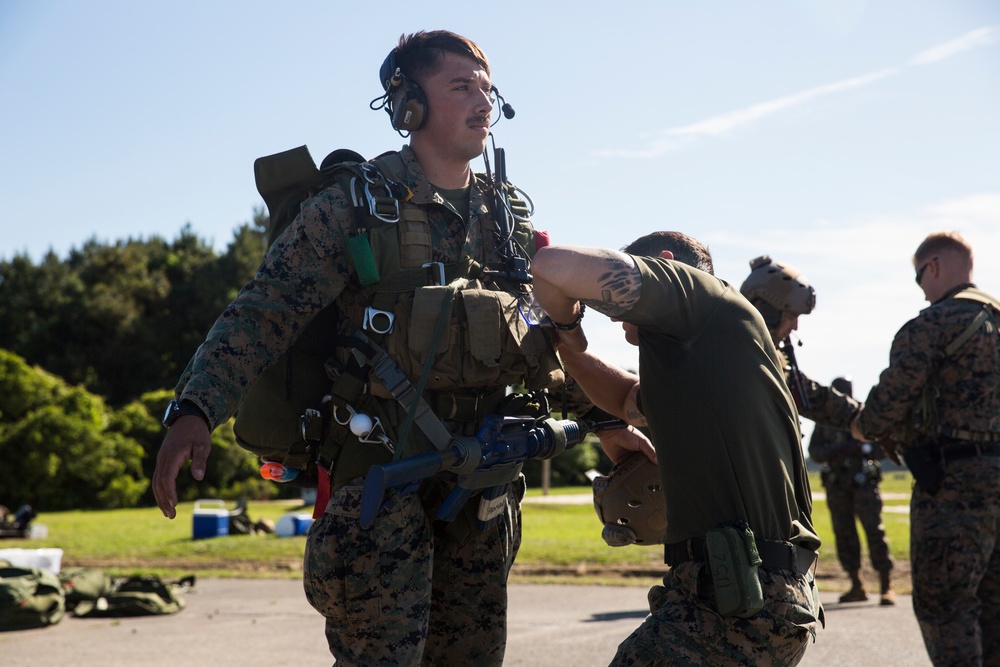 Geronimo! 2nd Recon conducts sustainment jumps