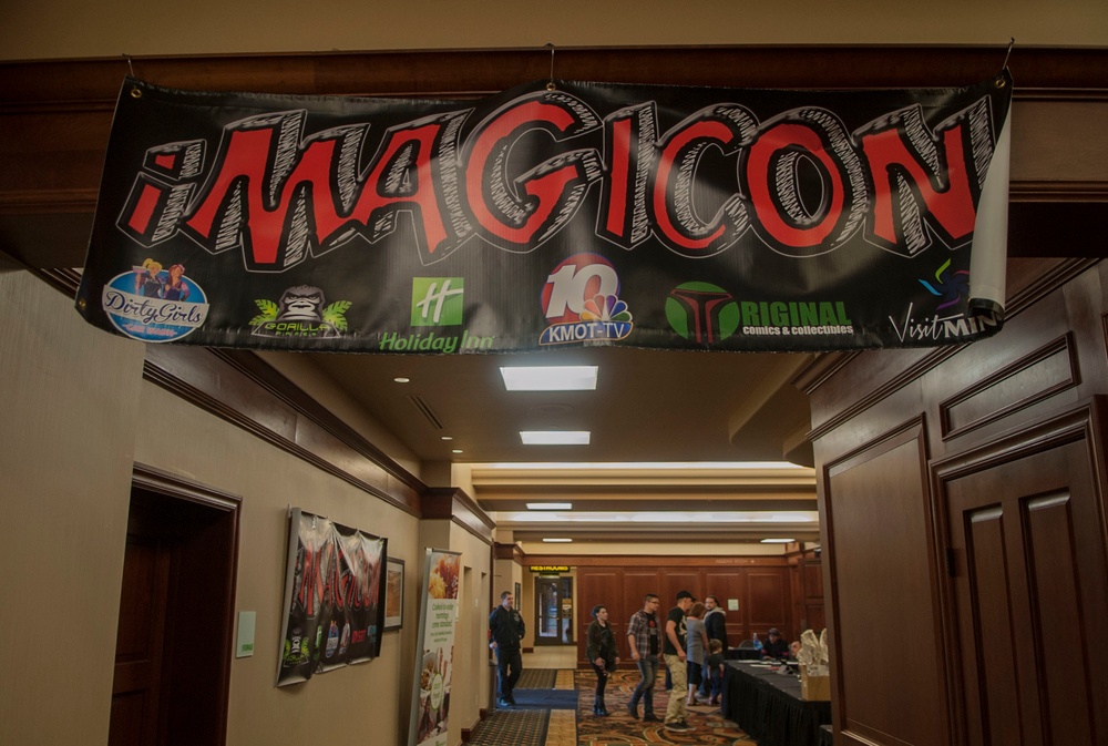 Airmen volunteer at 3rd Annual iMagicon