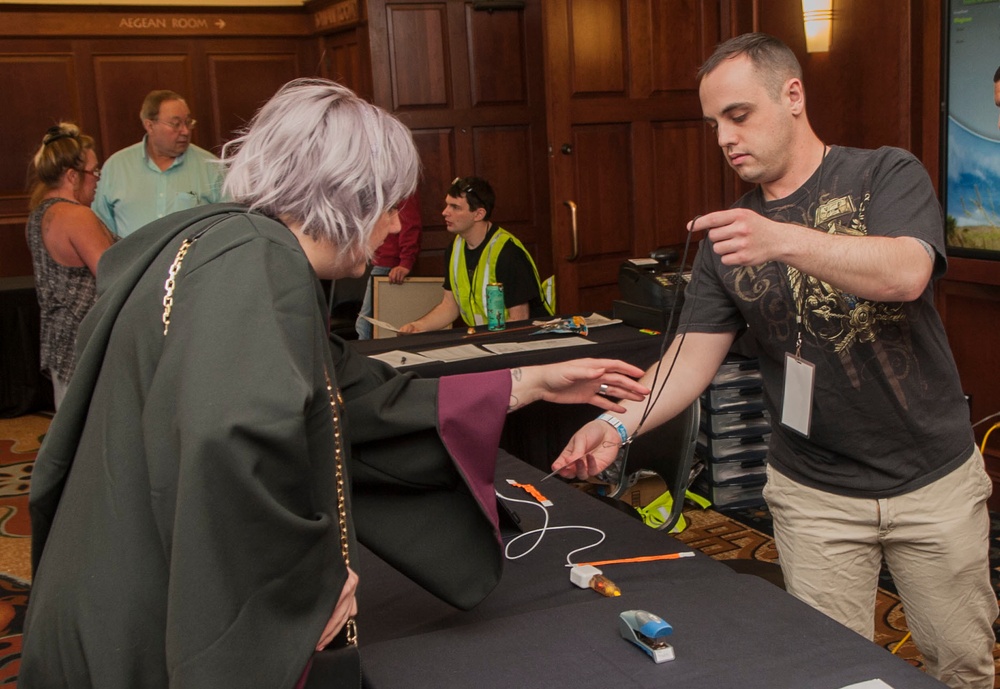 Airmen volunteer at 3rd Annual iMagicon