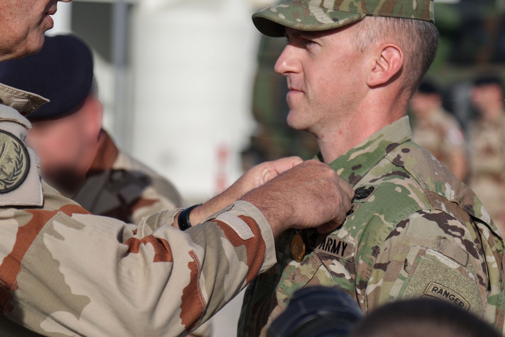 82nd Airborne Paratrooper receives French award for Coalition service in Iraq