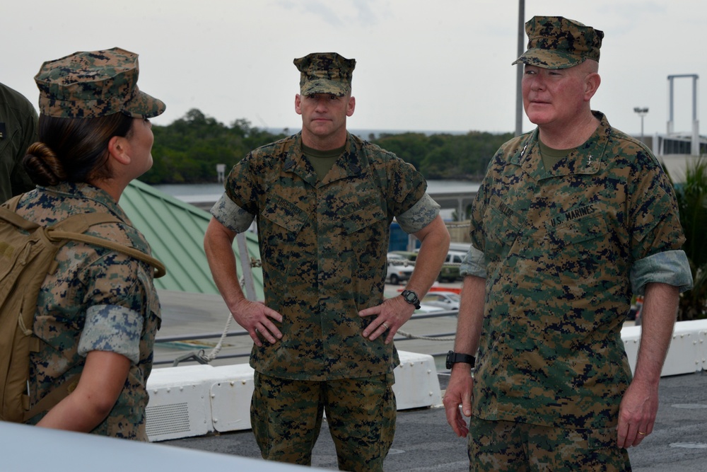 II MEF CG tours USS New York