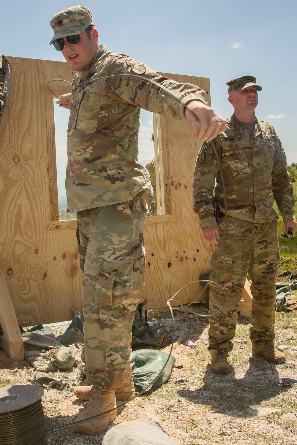 MNBG-East EOD Technicians Prep Demo Shot