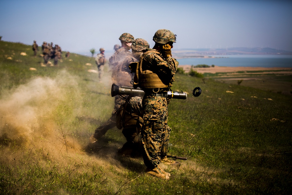 Marines conduct live-fire range