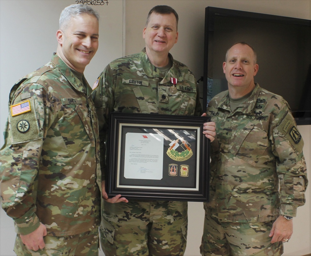 Army Reserve cyber unit changes commanders