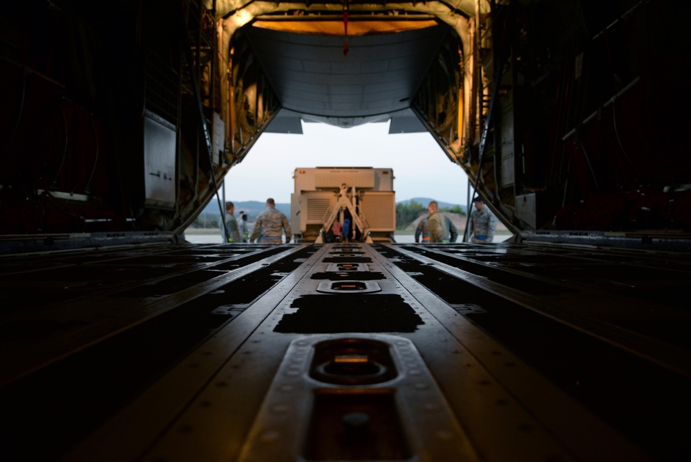 1st Combat Communication Squadron Airmen become loadmasters