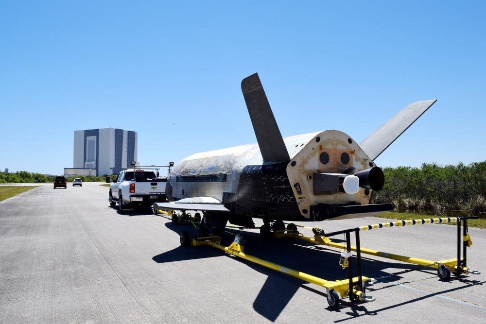 X-37B Lands at Kennedy Space Center