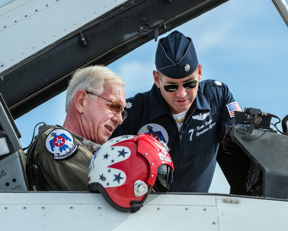 Sully Sullenberger Flies with Thunderbirds at Travis AFB