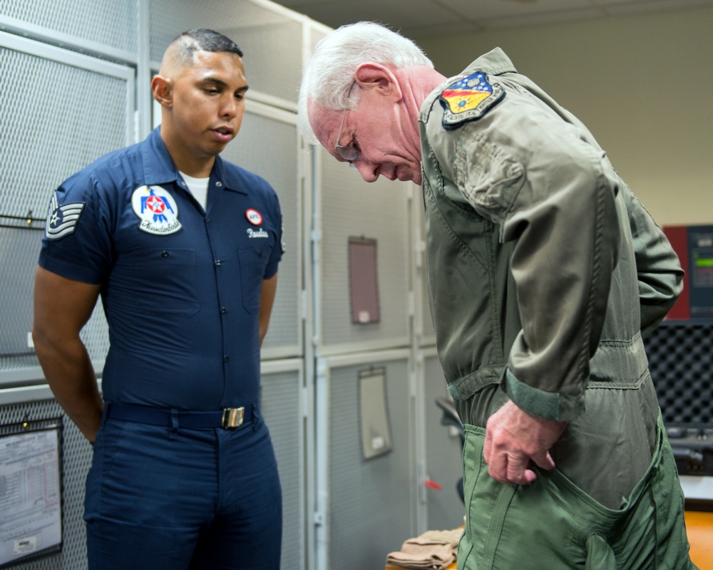 Sully Sullenberger Flies with Thunderbirds at Travis AFB