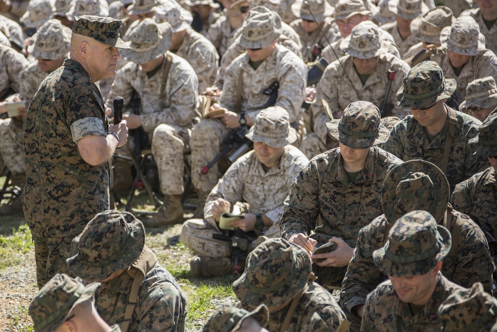 CMC Speaks to TBS Marines