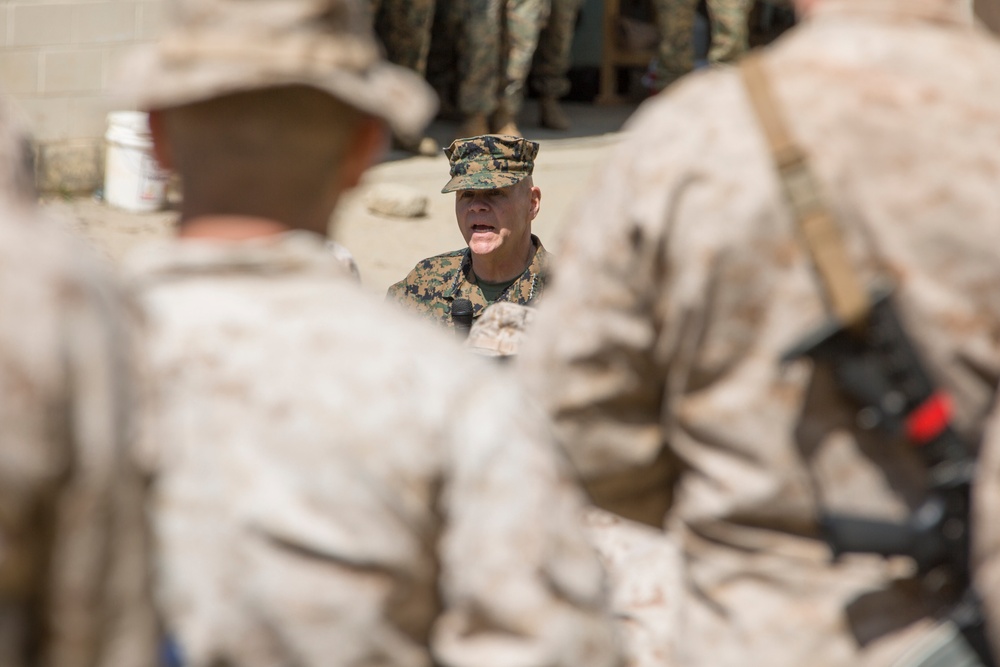 CMC Speaks to TBS Marines