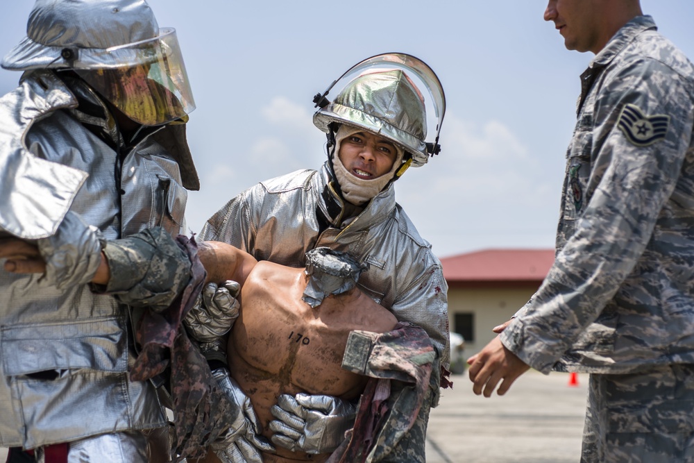 CENTAM SMOKE trains firefighters from Central America