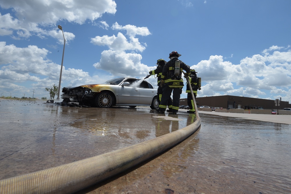 Spot news: vehicle fire