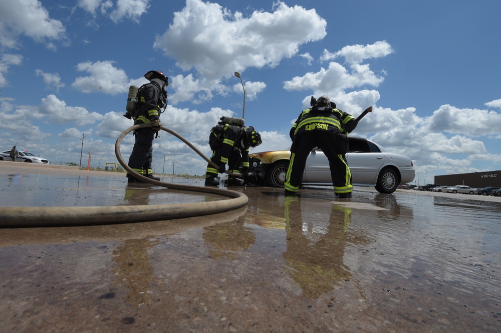 Spot news: vehicle fire