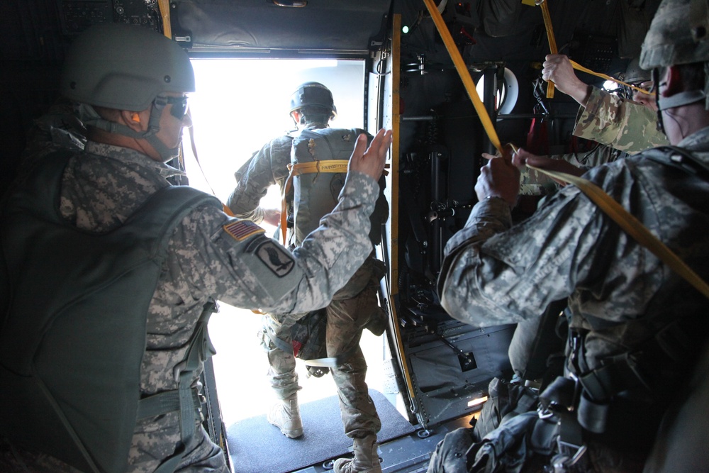 310th Tactical PSYOP Co. Jump