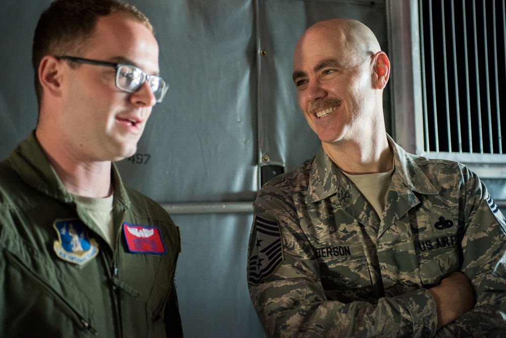 Air National Guard Director visits 137 SOW