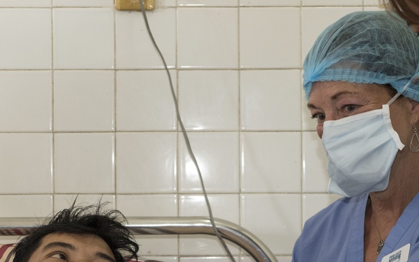 Pacific Partnership 2017 Partners with Project HOPE