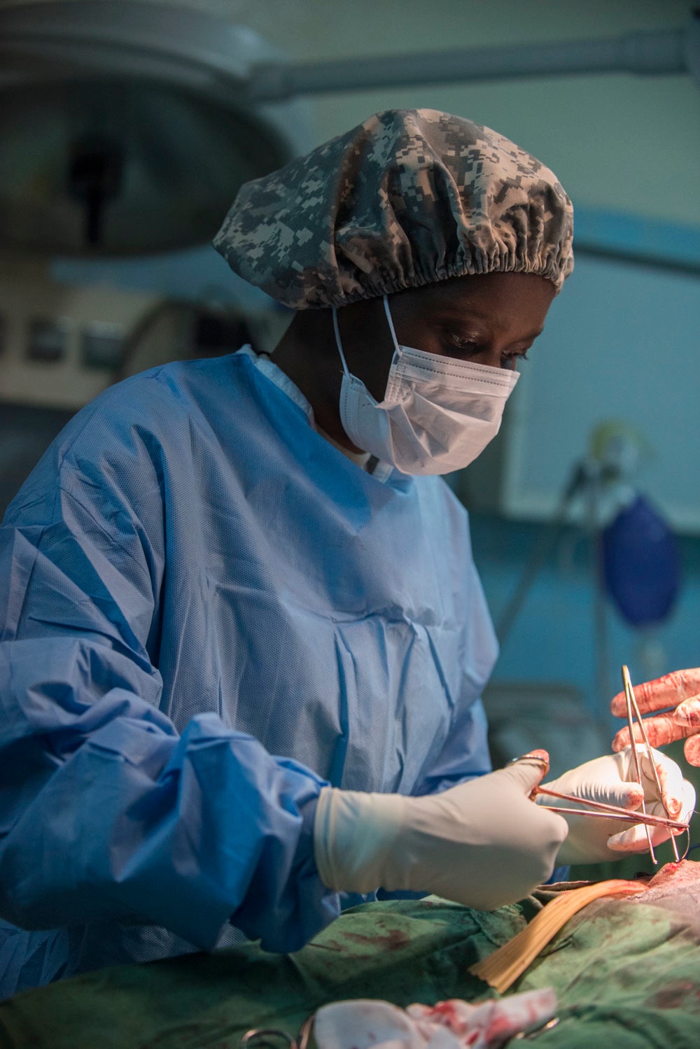 American, Chadian medical professionals partner to treat patients, hone skills