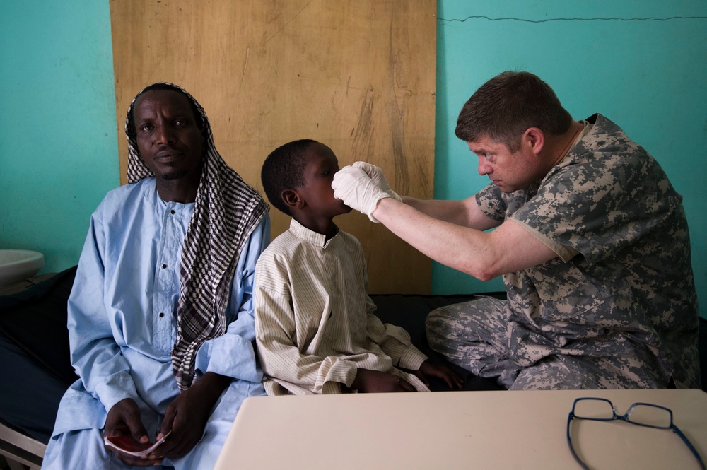 American, Chadian medical professionals partner to treat patients, hone skills