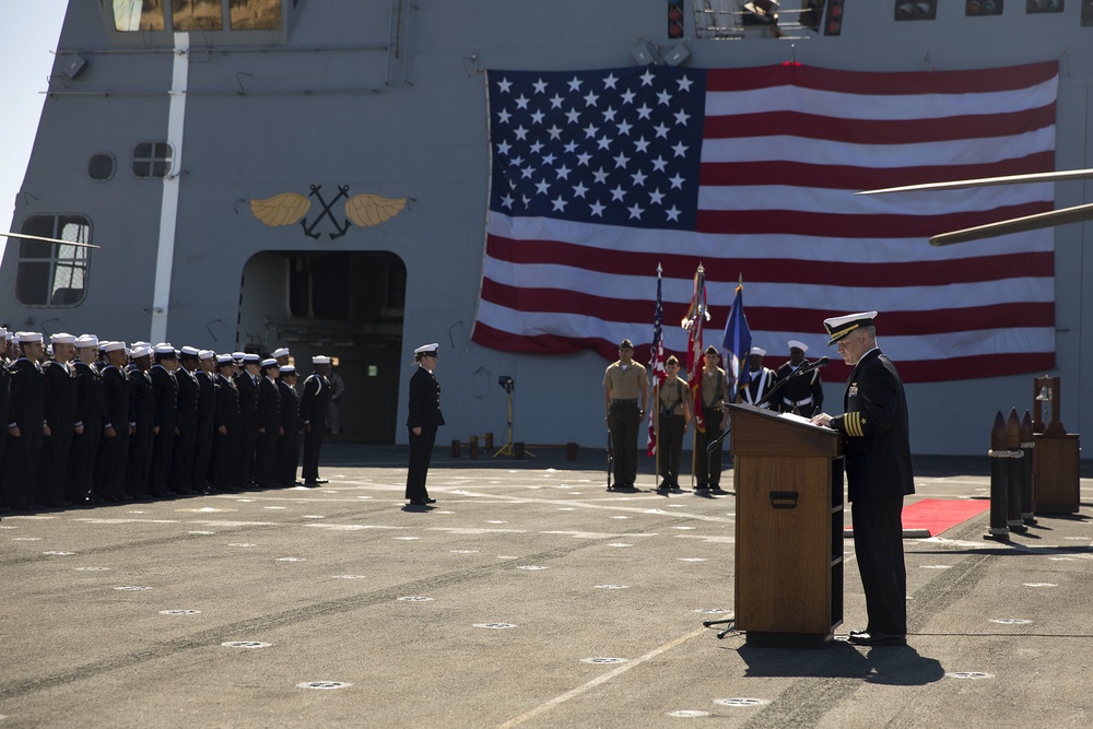 LPD 19 change of command