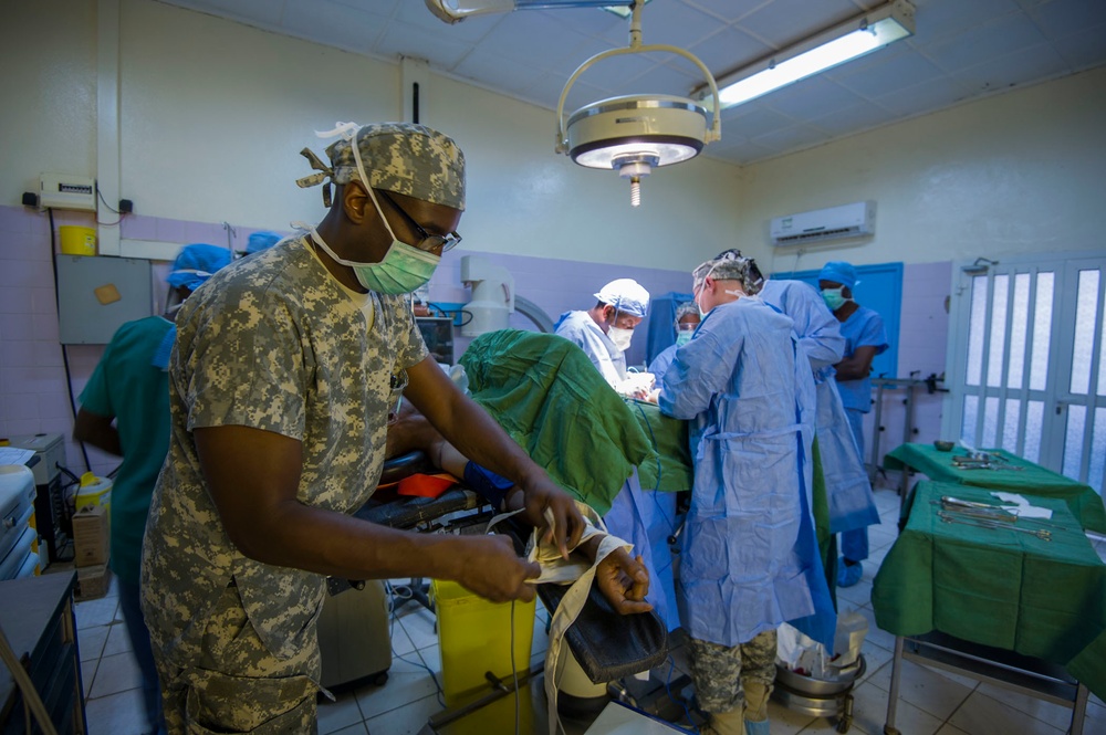 American, Chadian medical professionals partner to treat patients, hone skills