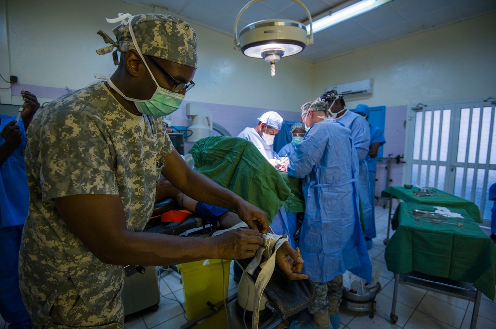 American, Chadian medical professionals partner to treat patients, hone skills