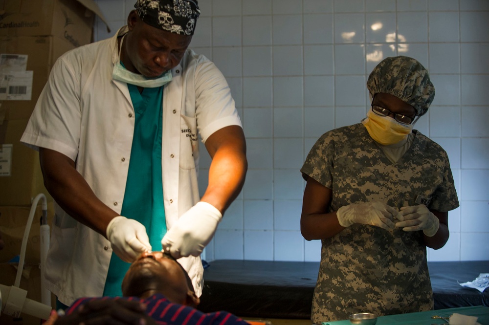 American, Chadian medical professionals partner to treat patients, hone skills