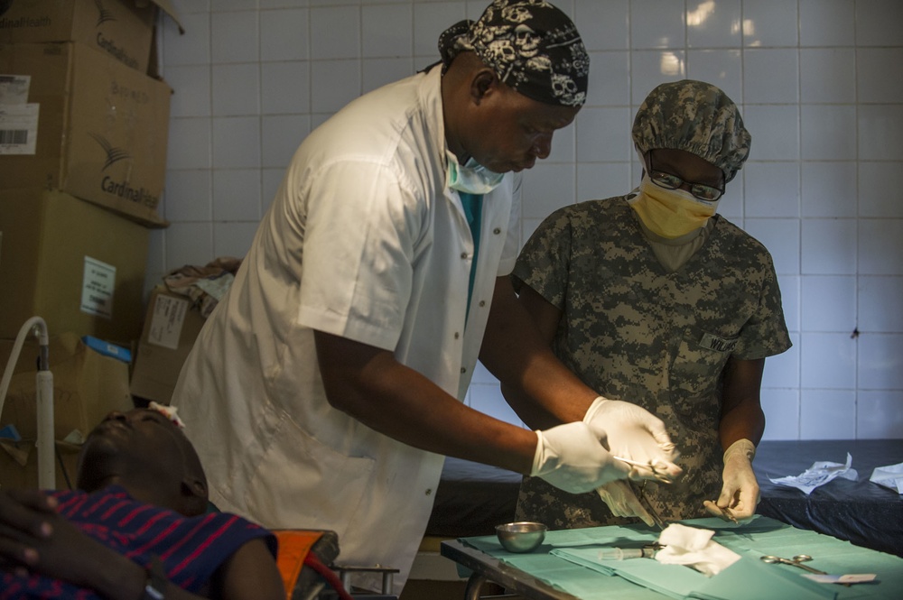 American, Chadian medical professionals partner to treat patients, hone skills