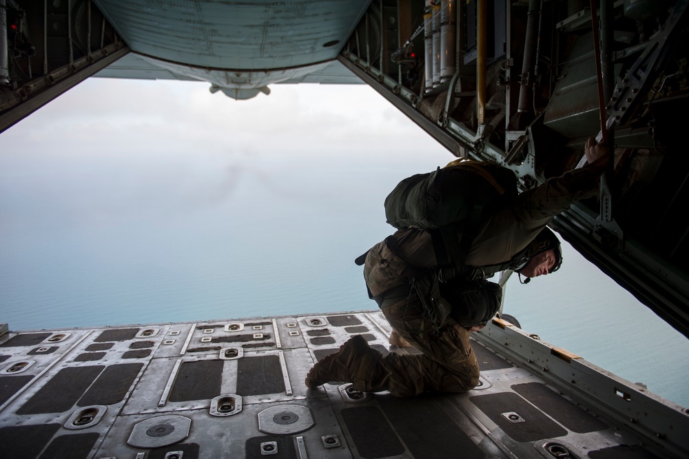 82nd ERQS Conducts Static-line Jump