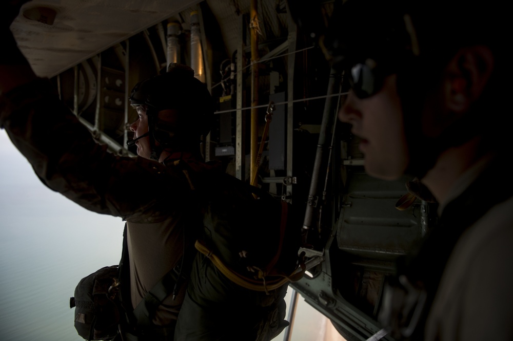 82nd ERQS Conducts Static-line Jump
